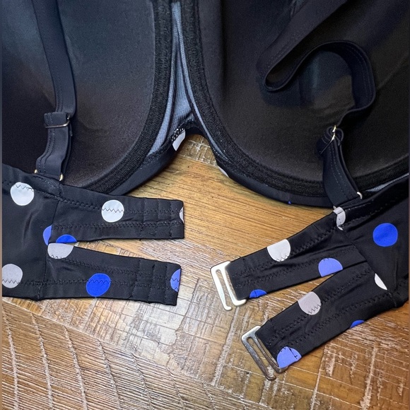 Polka Dot Bikini Top with Molded Cups & Underwire Size 22 - Picture 4 of 8